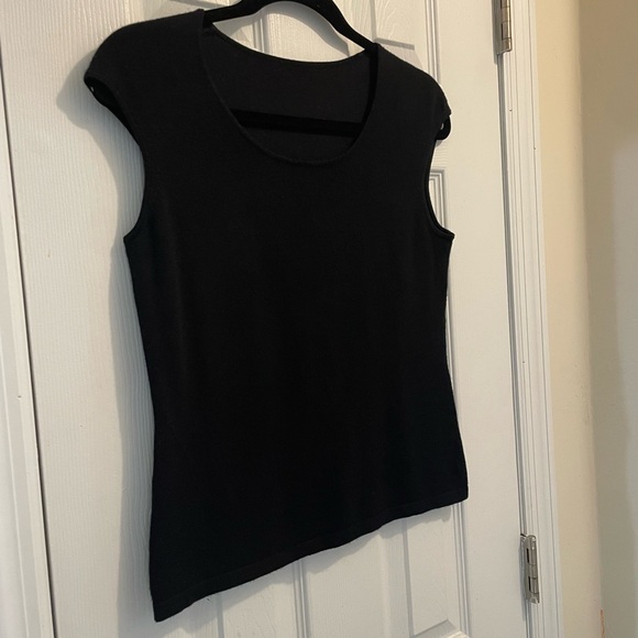 Classic Black Women's Top - Picture 3 of 5